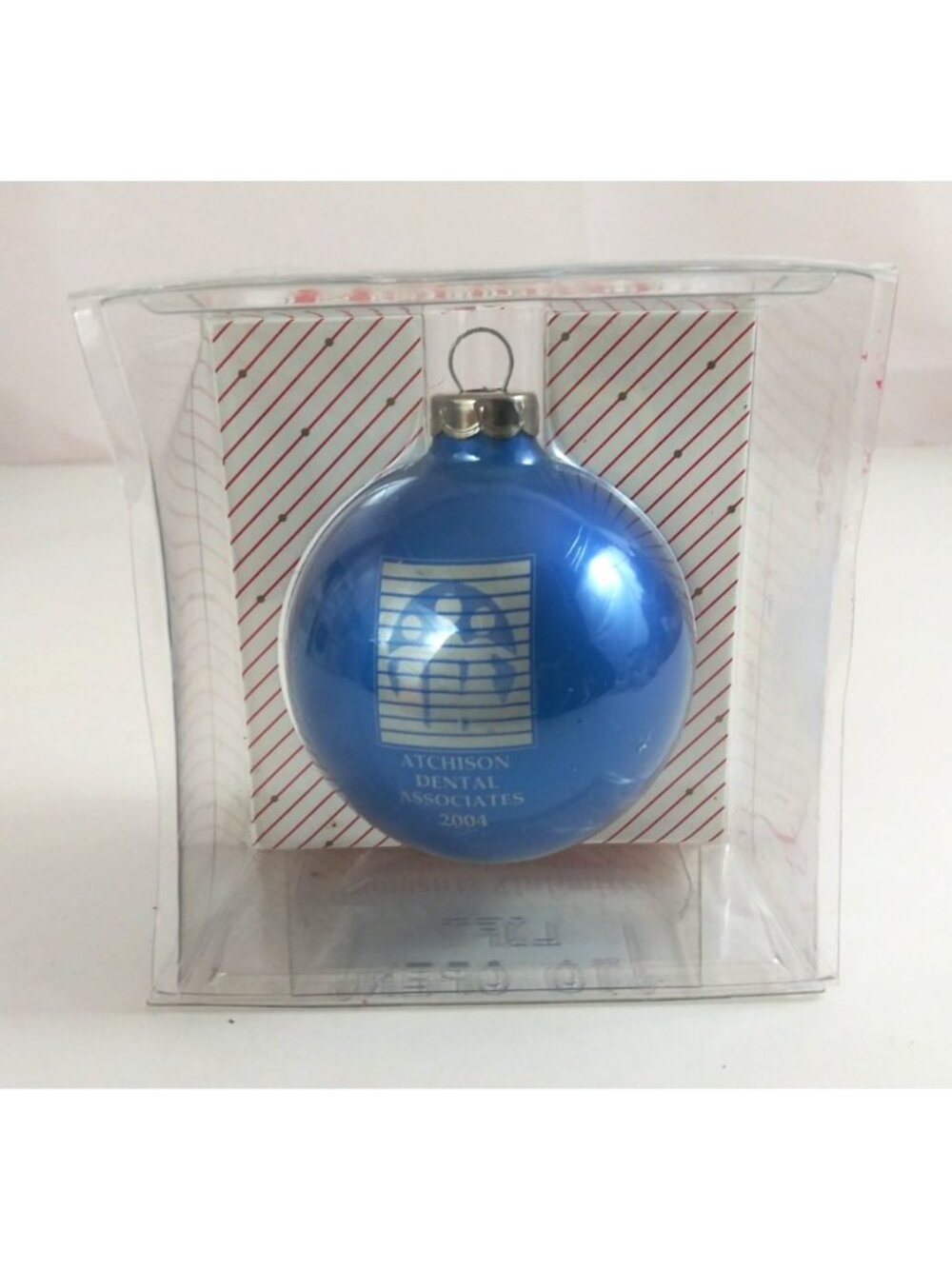 New 2004 Ornaments Unlimited Atchison Dental Associates Christmas Ball Ornament